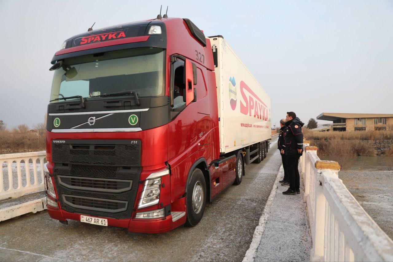 Armenia Turkey Border Opens For Humanitarian Assistance To Earthquake   ForsoFCWIAMSjA6 